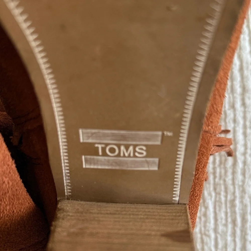 Toms Rust Suede Ankle Boots / 8.5
